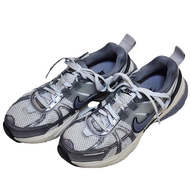 NIKE V2K 런 퓨어플래티넘 울프 그레이 230
