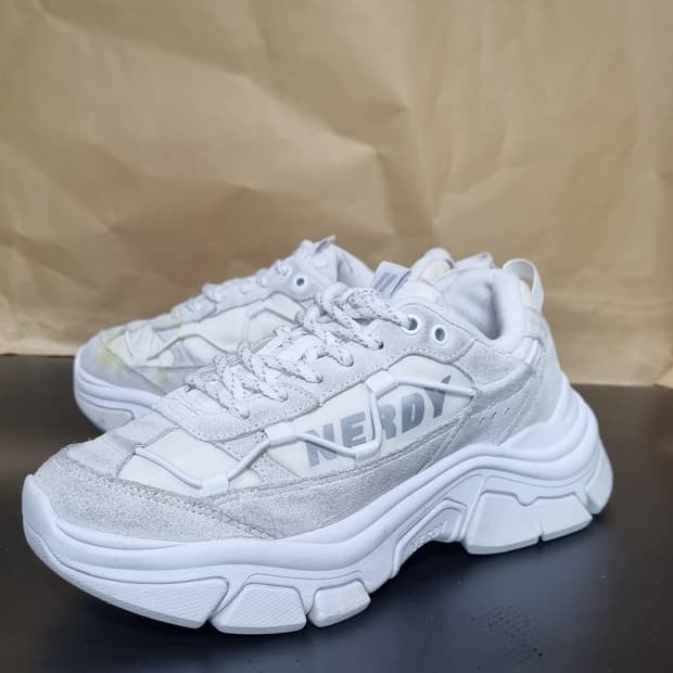 널디 젤리그 크림 여성운동화240 