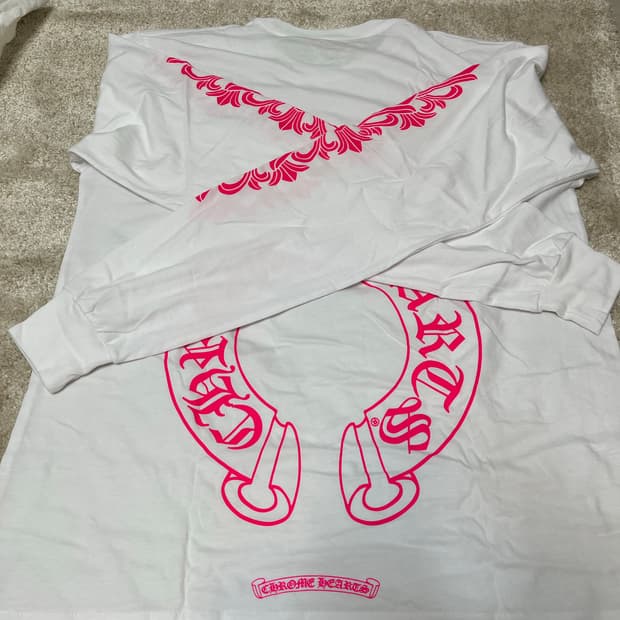 크롬하츠 홀스슈 롱 슬리브 화이트 / 핑크 L사이즈