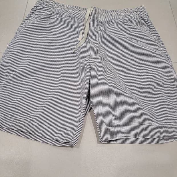 여름 교복 확정! 🧊 유니클로 시어서커 스트레치 반바지 (XL)
