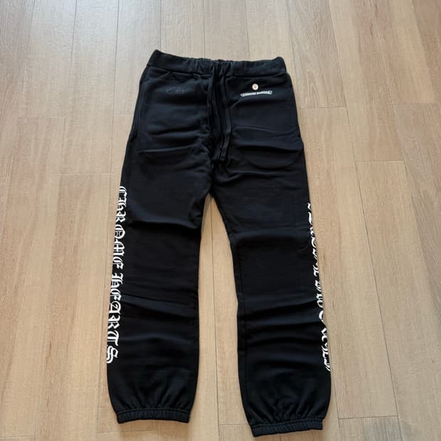 크롬하츠 스크롤 로고 스펠아웃 스웨트팬츠 블랙 L