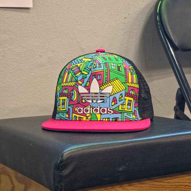 아디다스 트러커캡 모자