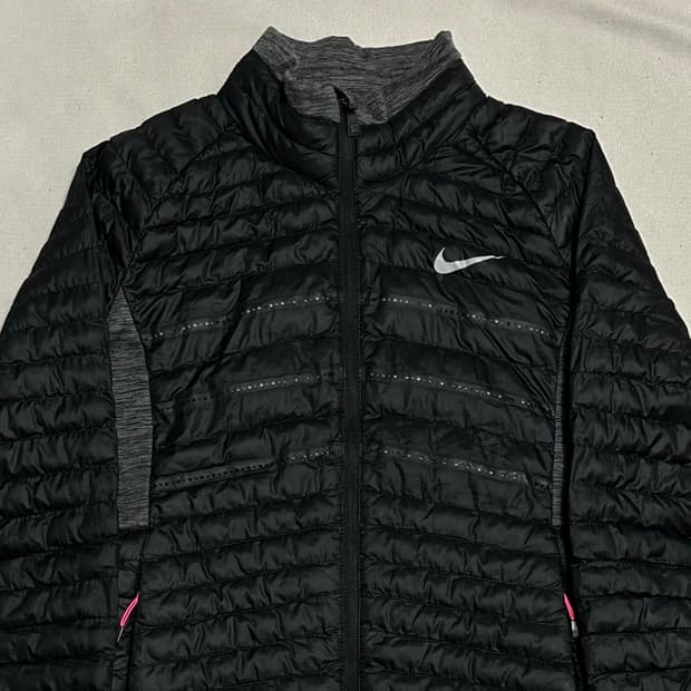 M 나이키 우먼 에어로로프트 자켓