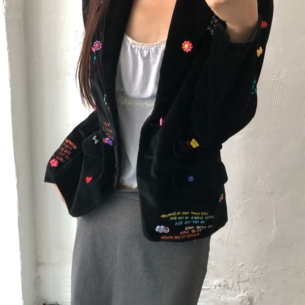 Moschino 모스키노 블랙 벨벳 패치 디테일 블레이저