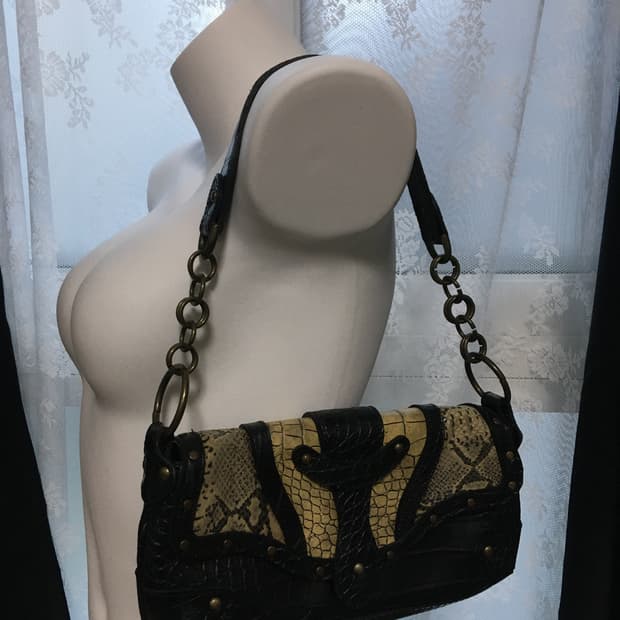 VINTAGE SHOULDER BAG