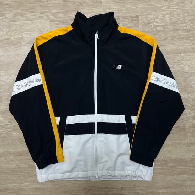 뉴발란스 배색 사이드라인 바람막이 자켓 [블랙/옐로우] M/95 