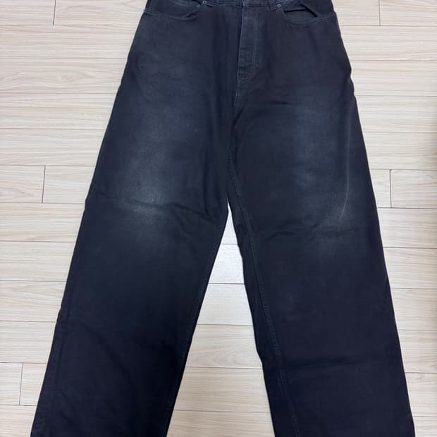 [S] 발렌시아가 스티커 데님 팬츠 블랙