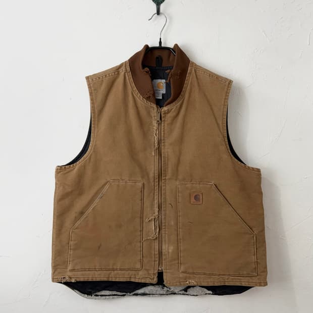 칼하트 디스트레스드 덕 캔버스 베스트