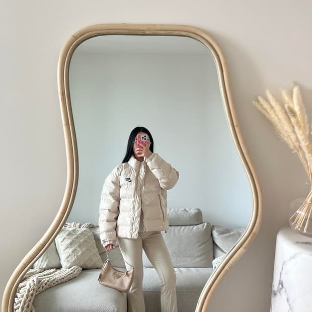 *해외출국으로 판매중단예정* 나이키 유광 숏패딩 베이지 