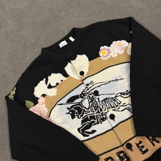 [정품/L] 버버리 EKD 로고 인타르시아 가디건 블랙 c1