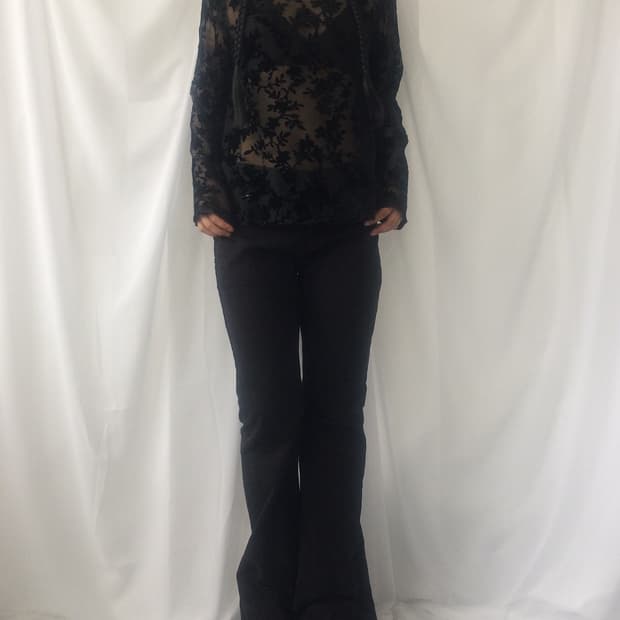 Pattern point see through high neck slee