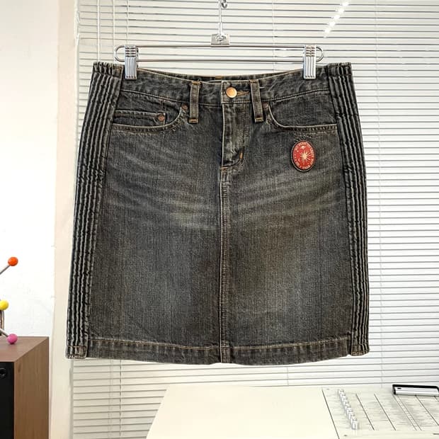 [S] 미하라야스히로 06SS 브로치 데님 스커트
