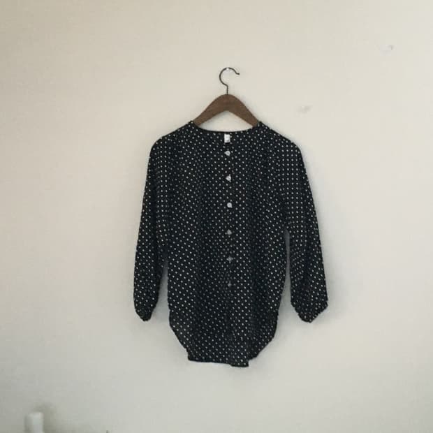 블랙 도트 블라우스