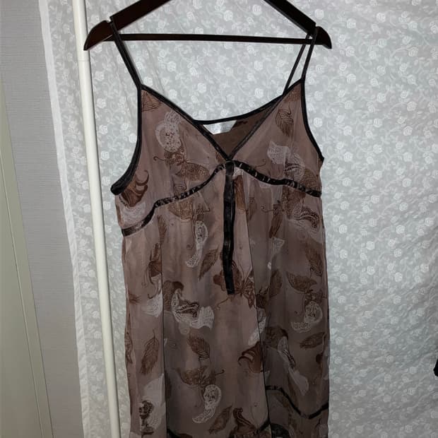 💌 Cinema club oriental sleeveless ops.
