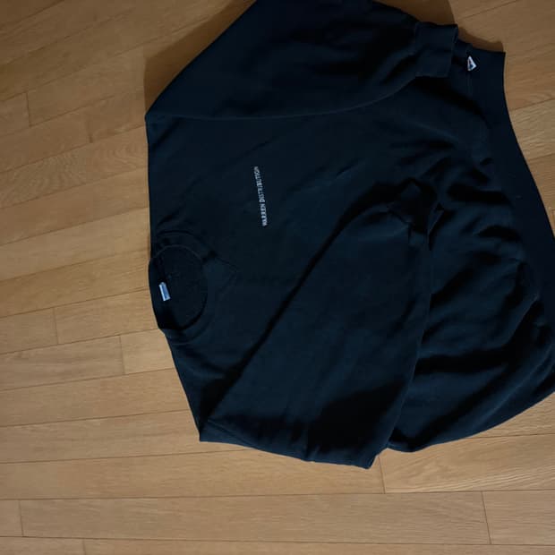 러셀(russell) 빈티지 맨투맨 블랙