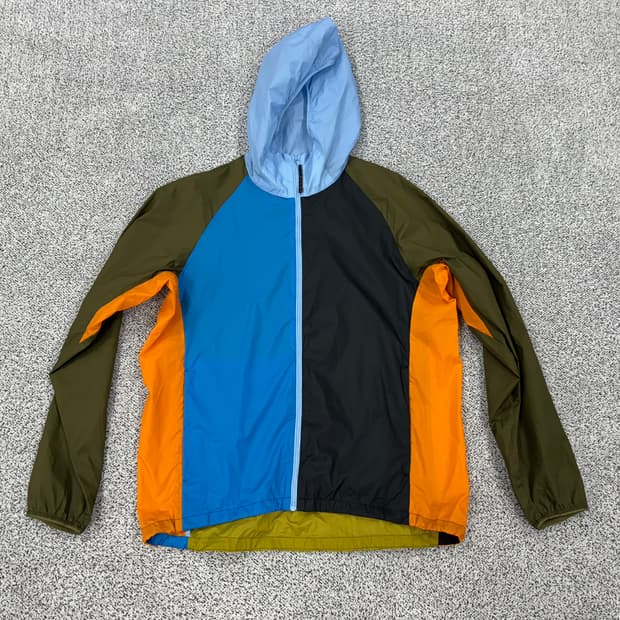 유니클로 마르니 바람막이