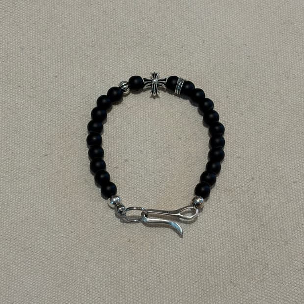 🖤 Silver Cross Onyx Bracelet 