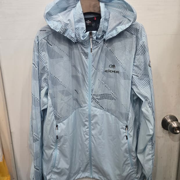 105,XL )) EiDER 아이더 바람막이 점퍼! 시원한 색상!~