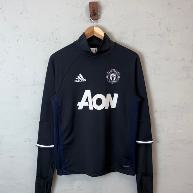 아디다스 맨체스터유나이티드 빈티지 트레이닝 탑