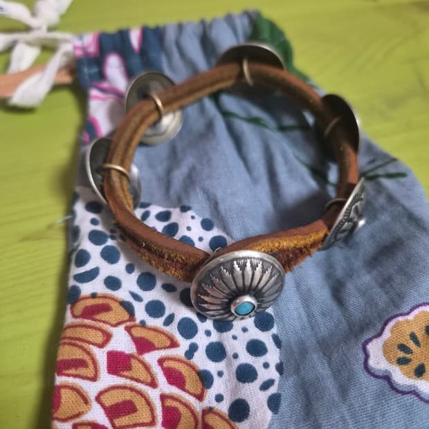 유케텐 콘초 레더 팔찌 M