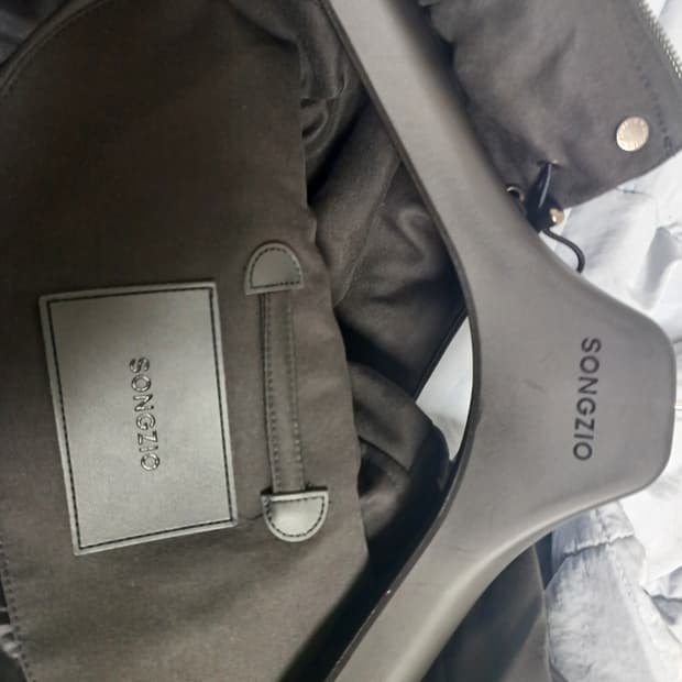 SONOZIO 검정색 패딩 점퍼