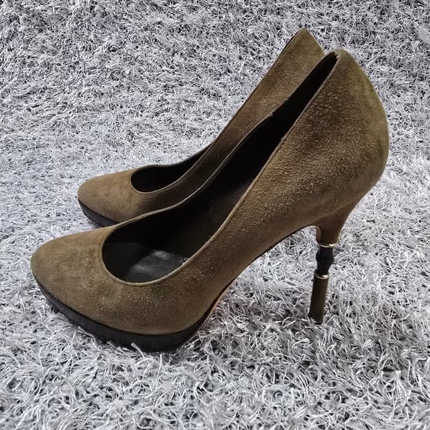 구찌 스웨이드 하이힐 36.5