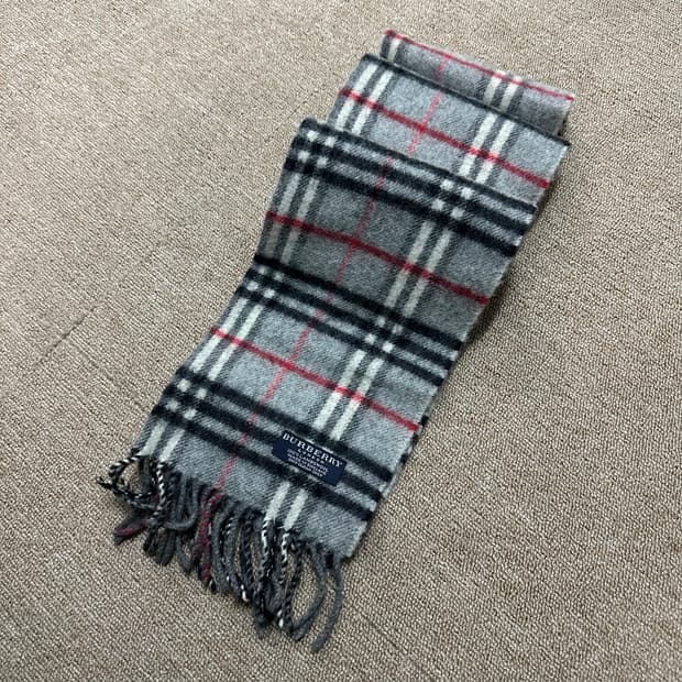 버버리 노바체크 그레이 울 머플러 목도리