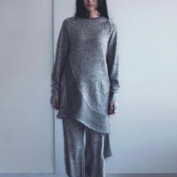 지초이 AW24 CURVED RAGLAN SWEATER 스웨터 원피스