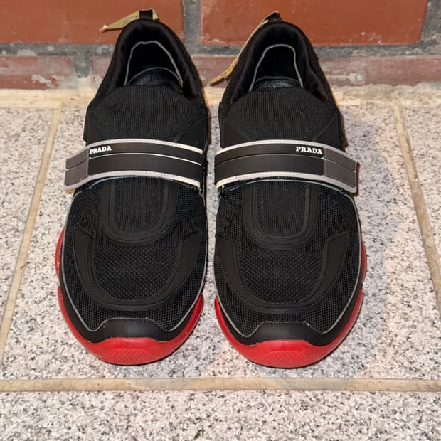 프라다 클라우드버스트 스트랩 스니커즈 블랙/레드 (265)  