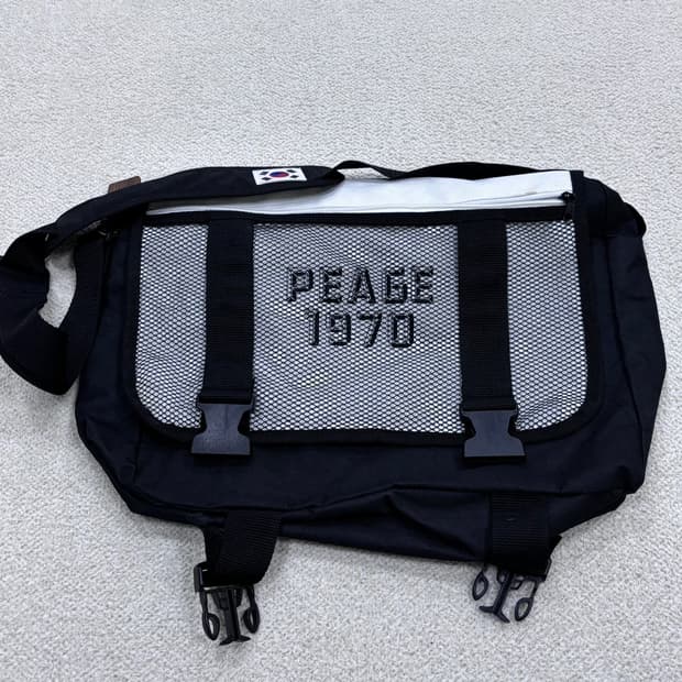 F 빈티지 블랙 메쉬 메신저백 0409E