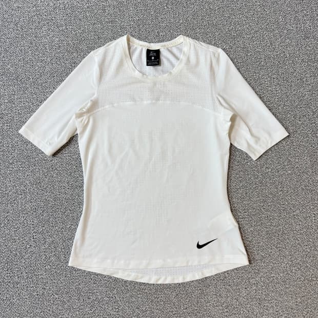 나이키 프로 하이퍼쿨 매쉬 반팔 M