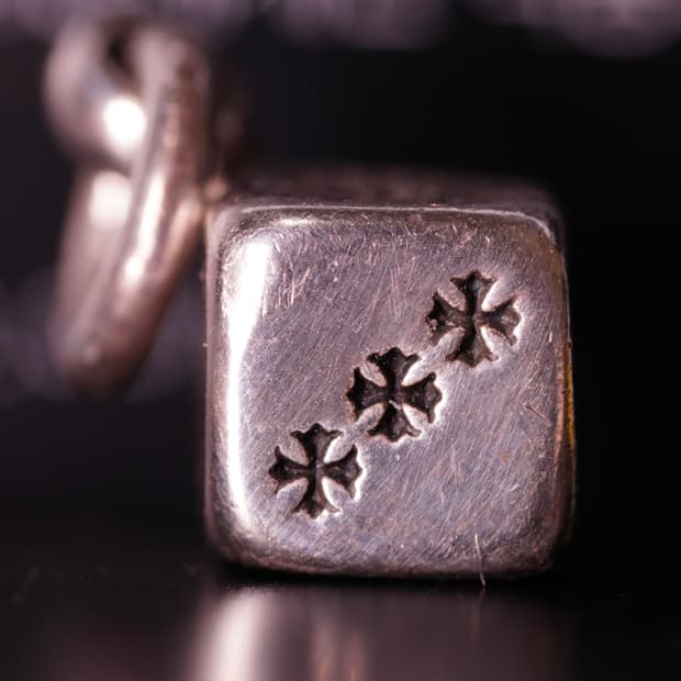 크롬하츠 다이스 참 판매합니다