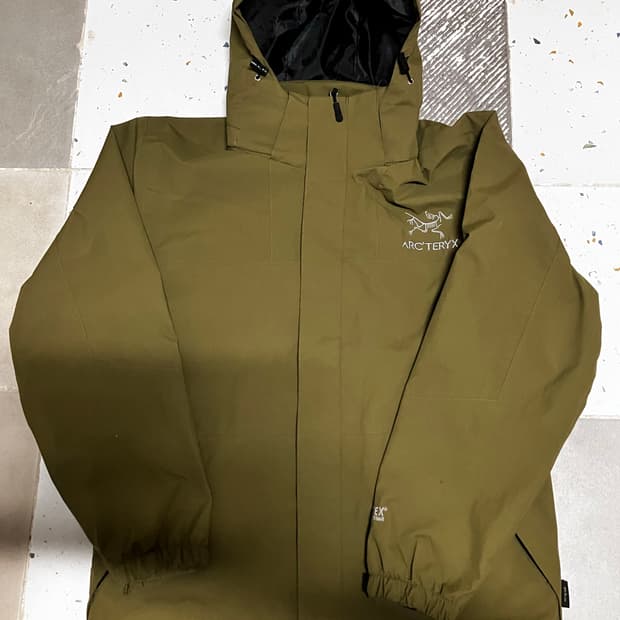 Arc’teryx Beta Jacket