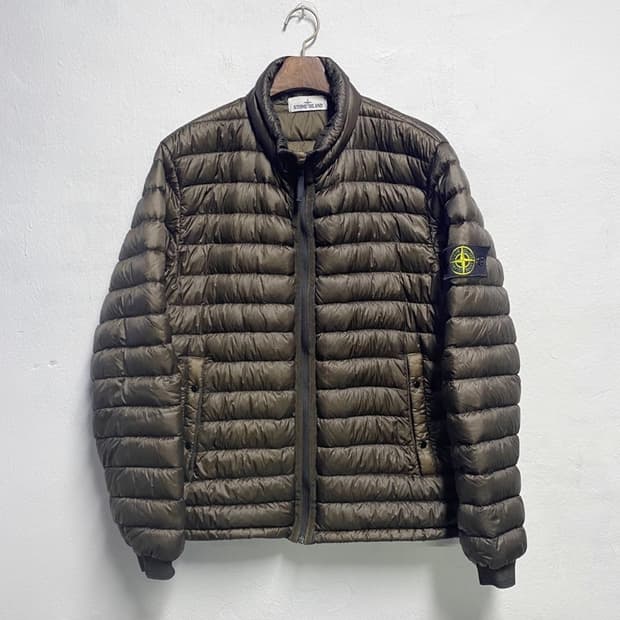 스톤아일랜드 GARMENT DYED DOWN XL