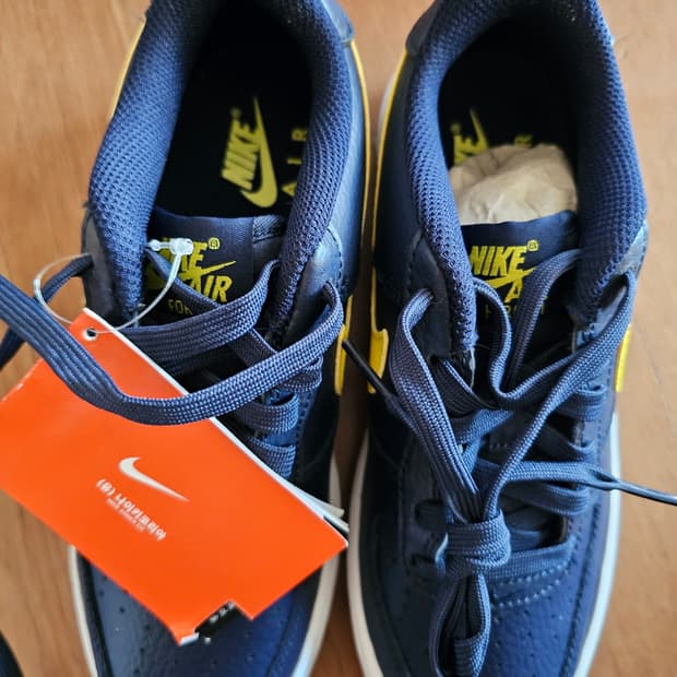 (새제품)나이키 에어 포스 1 로우 GS옵시디언 230