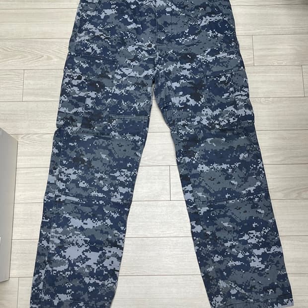 슈프림 디지털 카모 팬츠 30