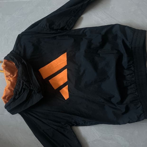 아디다스 바람막이