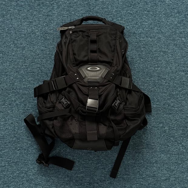 오클리 아이콘 백팩 3.0