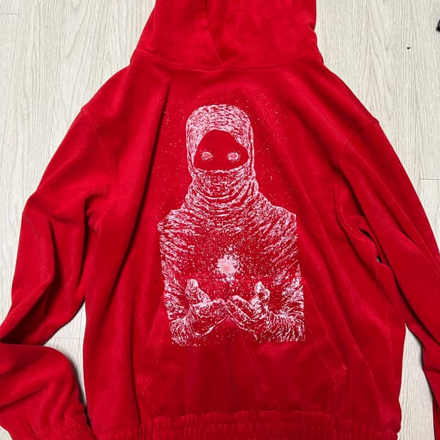 급처 에모 후드티