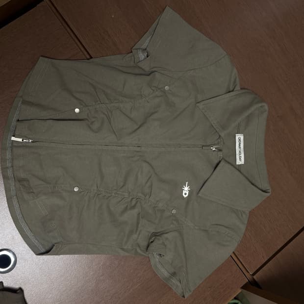 오디너리홀리데이 반팔집업