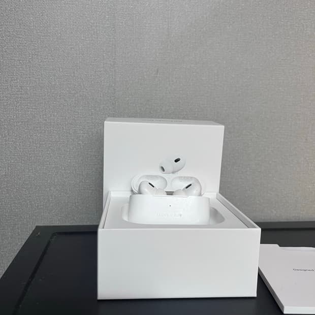 정품에어팟프로2 라이트닝 판매합니다
