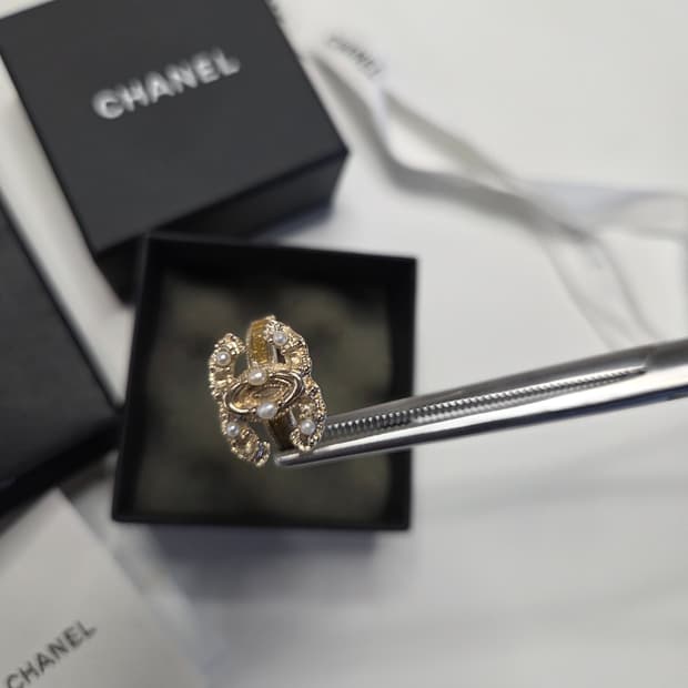 샤넬 CC로고 진주 반지