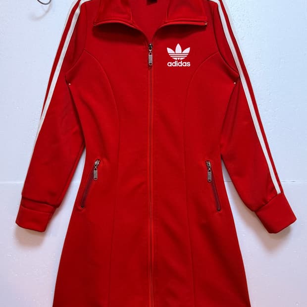 아디다스 유로파 트랙 원피스 레드 M
