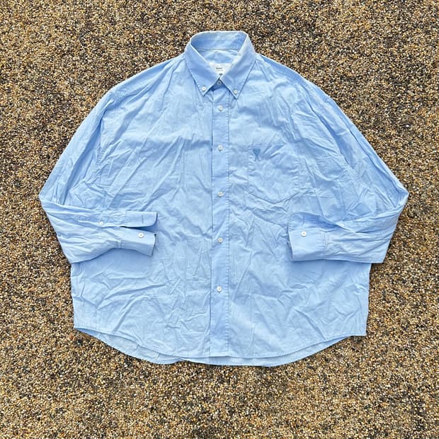 아미(AMI) 스카이블루 박시핏 셔츠