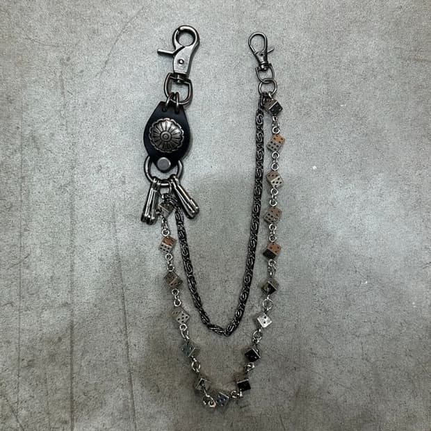 다이스 바지체인