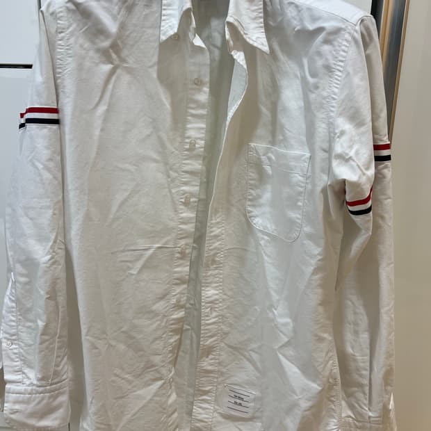 톰브라운 암밴드셔츠 3사이즈