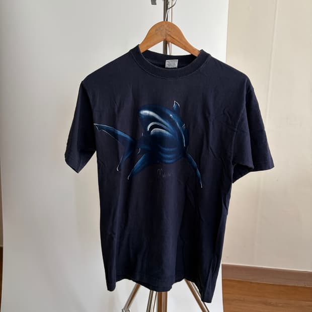 maldives 상어 tee
