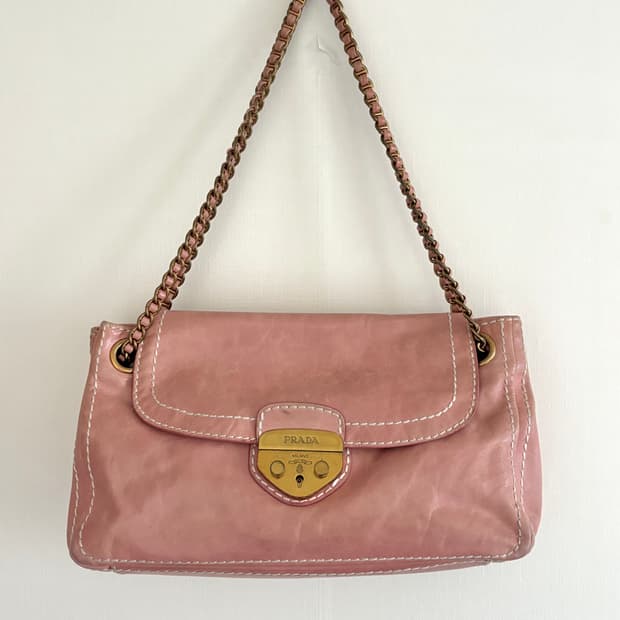 프라다 핑크 체인 숄더백