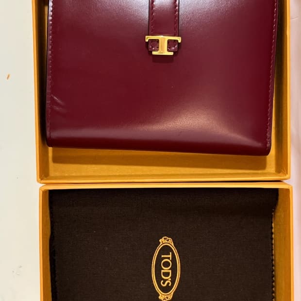 정품 새상품 토즈 반지갑 버건디 급처