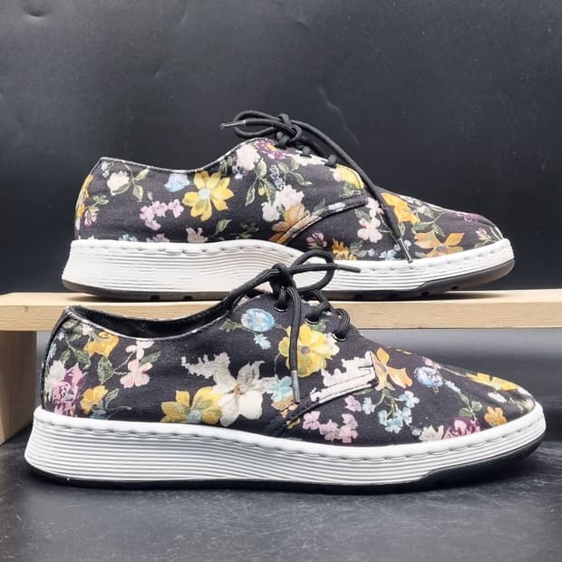 닥터마틴 플로랄 여성스니커즈39 250